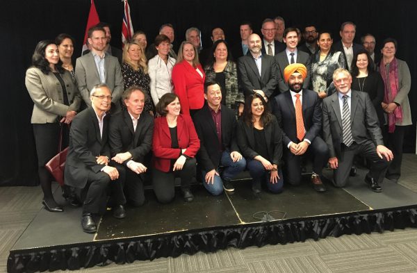 Image shows large group of individuals, including The Honourable Navdeep Bains, Minister of Innovation, Science and Industry